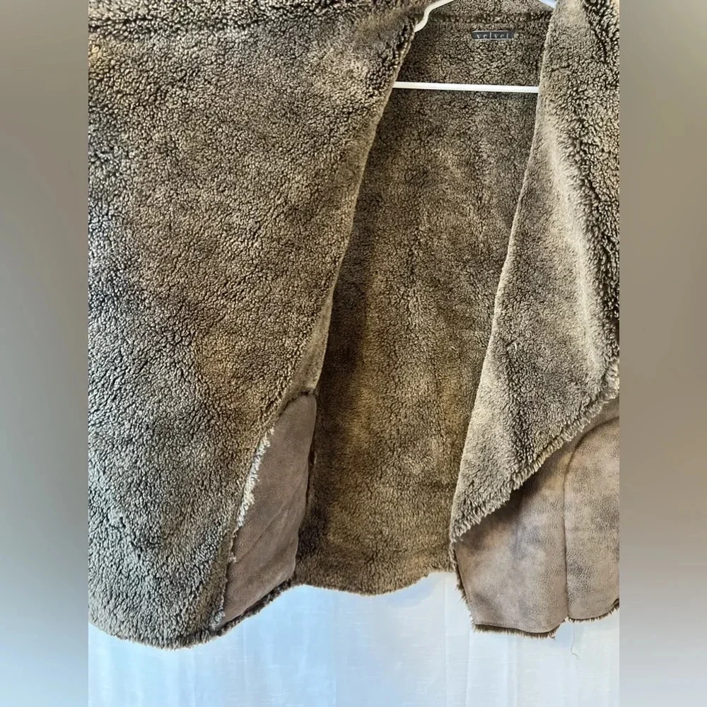 Velvet Taupe Faux Leather Vest Womens Open Front Pockets Faux Fur - Picture 8 of 9